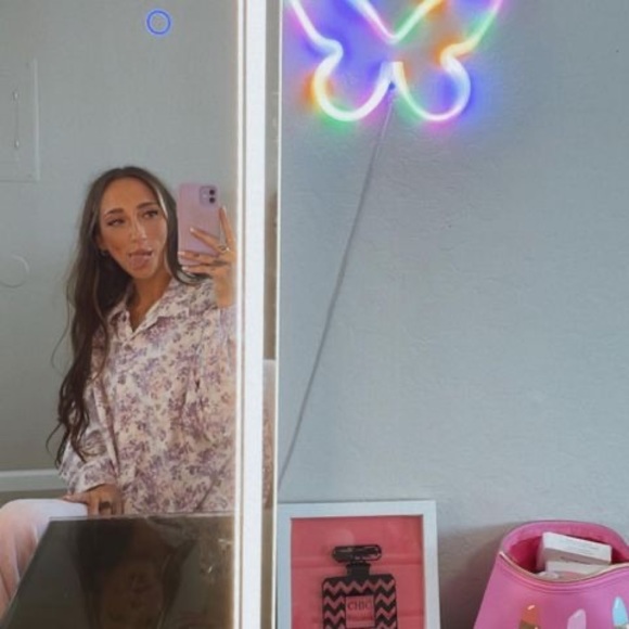 Meet your Posher, Tayah - Picture 1 of 1